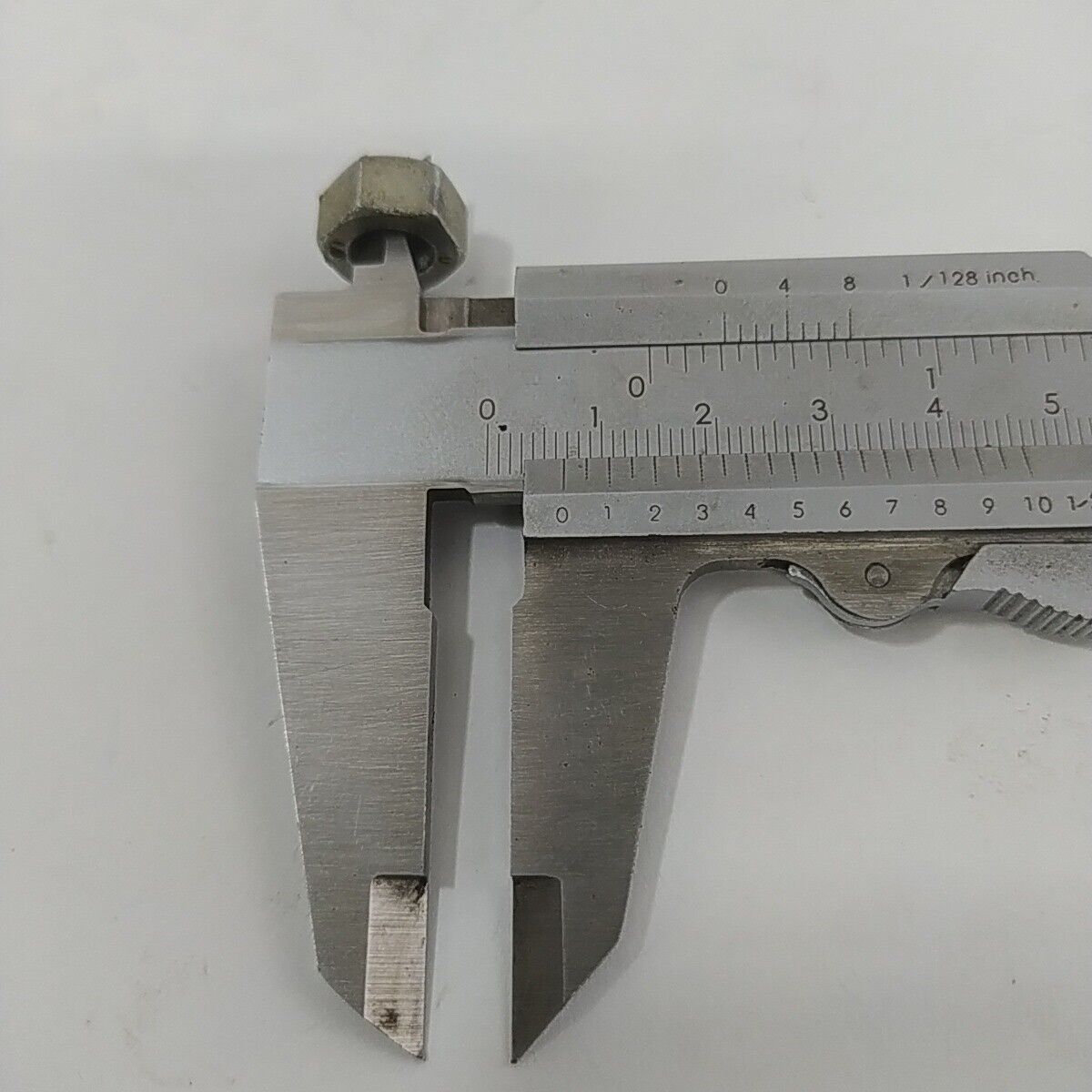 MOTOSEGA CASTOR CP 361 ricambio DADO BULLONE VOLANO ALBERO MOTORE Usato
