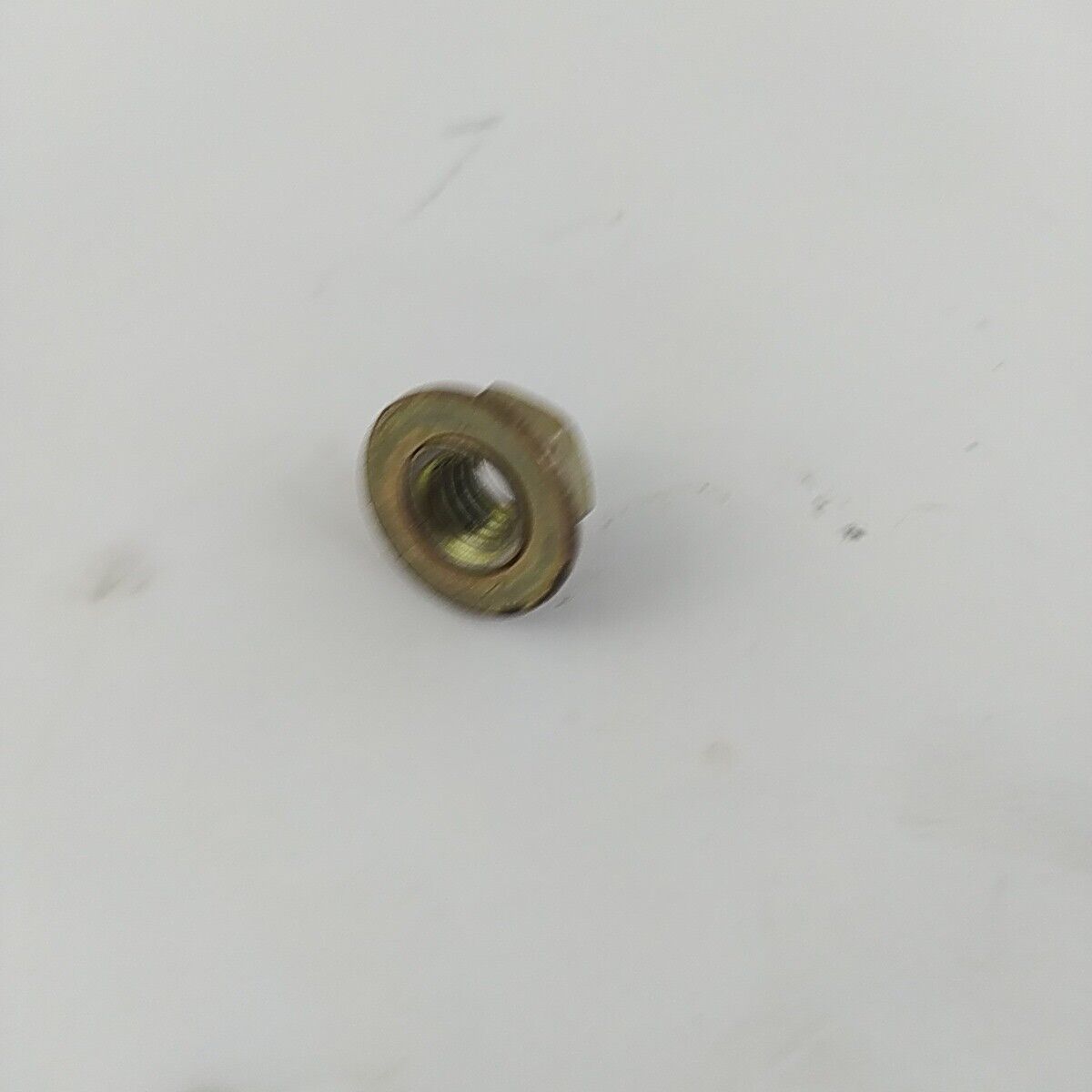 Ricambio DADO ALBERO MOTORE usato decespugliatore MITSUBISHI TL 52