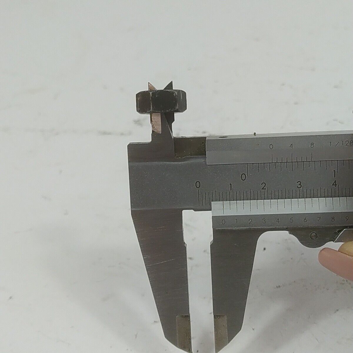 DADO BULLONE LATO VOLANO per motosega HUSQVARNA 338 XPT 334 T ricambi usati