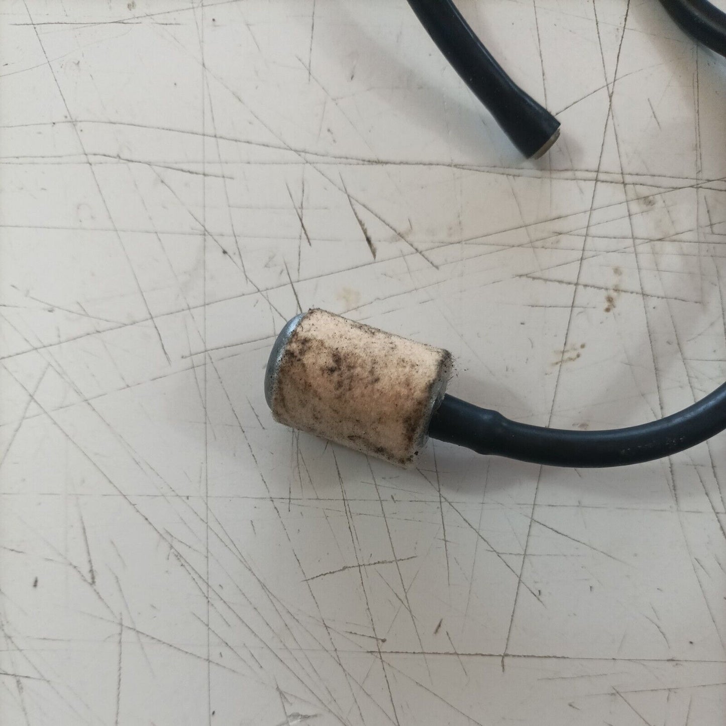 MOTOSEGA OLEOMAC OM 251 TUBAZIONE tubo CARBURANTE SERBATOIO ricambi usati