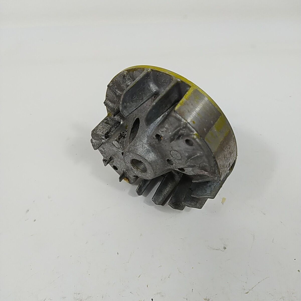VOLANO magnetico di avviamento decespugliatore EMAK EFCO 2200 2500 ricambi usati