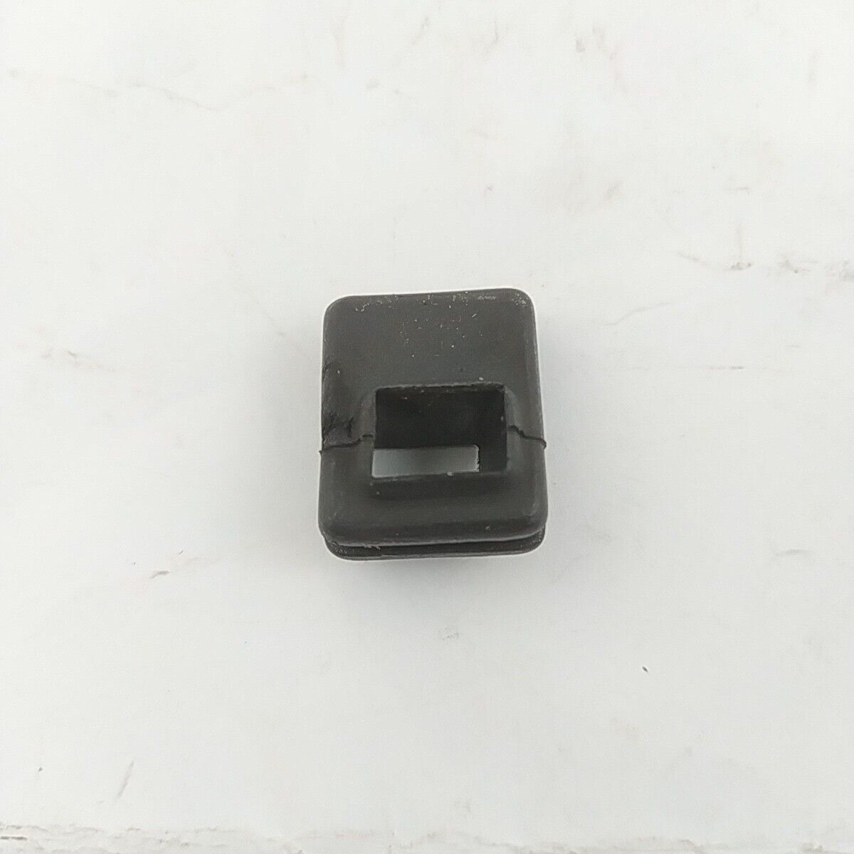 MOTOSEGA CASTOR CP 361 ricambio GOMMINI GUARNIZIONE PASSA LEVA ARIA Usato