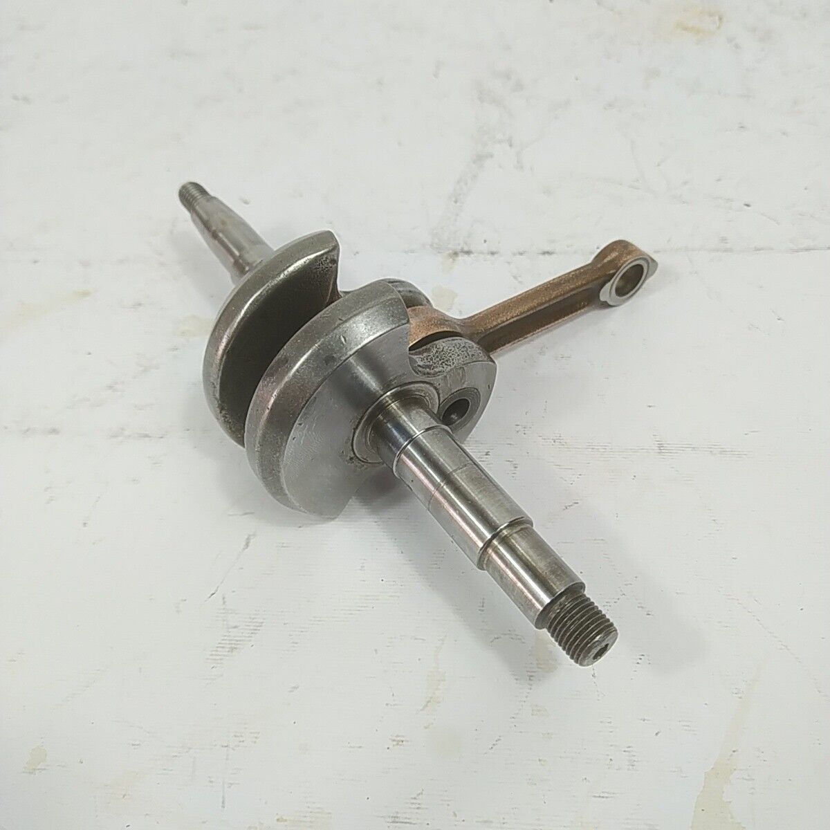 ricambio ALBERO MOTORE ORIGINALE per motosega CASTOR ALPINA PROF 70 usato