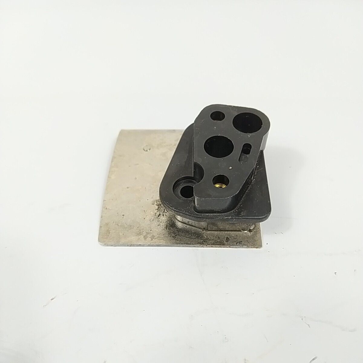 COLLETTORE CARBURATORE per decespugliatore MARUYAMA 230 ricambi usati