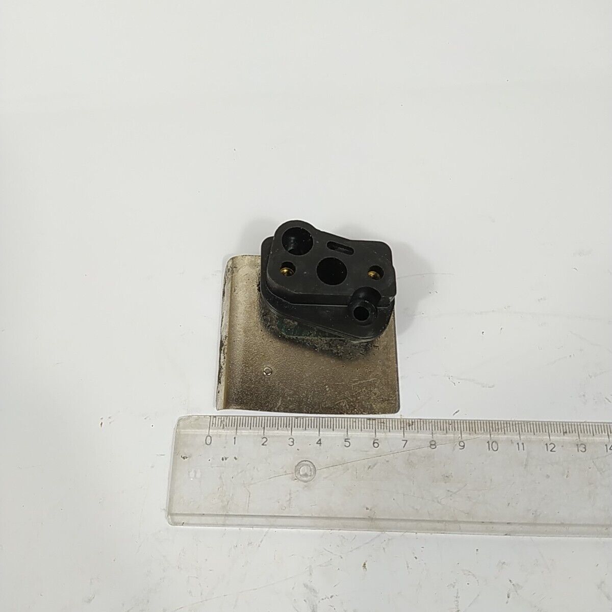 COLLETTORE CARBURATORE per decespugliatore MARUYAMA 230 ricambi usati