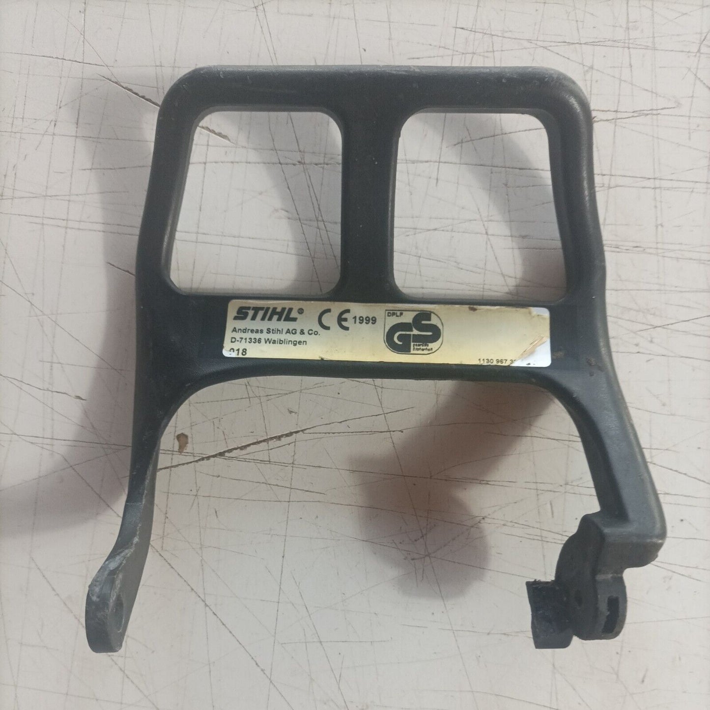 BLOCCO CATENA PROTEZIONE FRIZIONE PER MOTOSEGA STIHL 018 / MS 170 180 017 usato