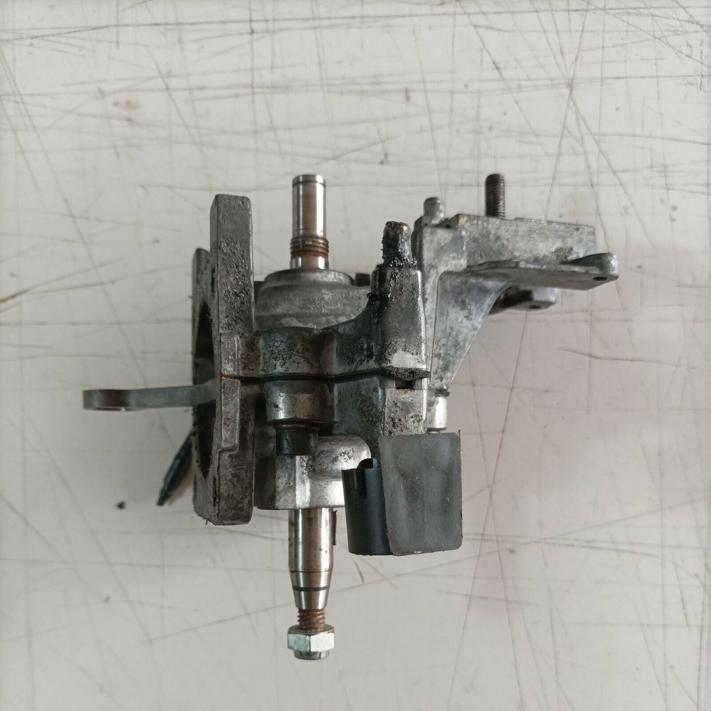 BASAMENTO CILINDRO E ALBERO MOTORE ORIGINALE PER MOTOSEGA CASTOR 330 ANTIVIB
