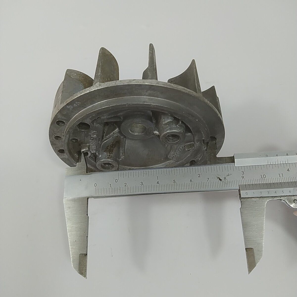Ricambio VOLANO MAGNETICO DI AVVIAMENTO usato per decespugliatore Emak Efco 8425