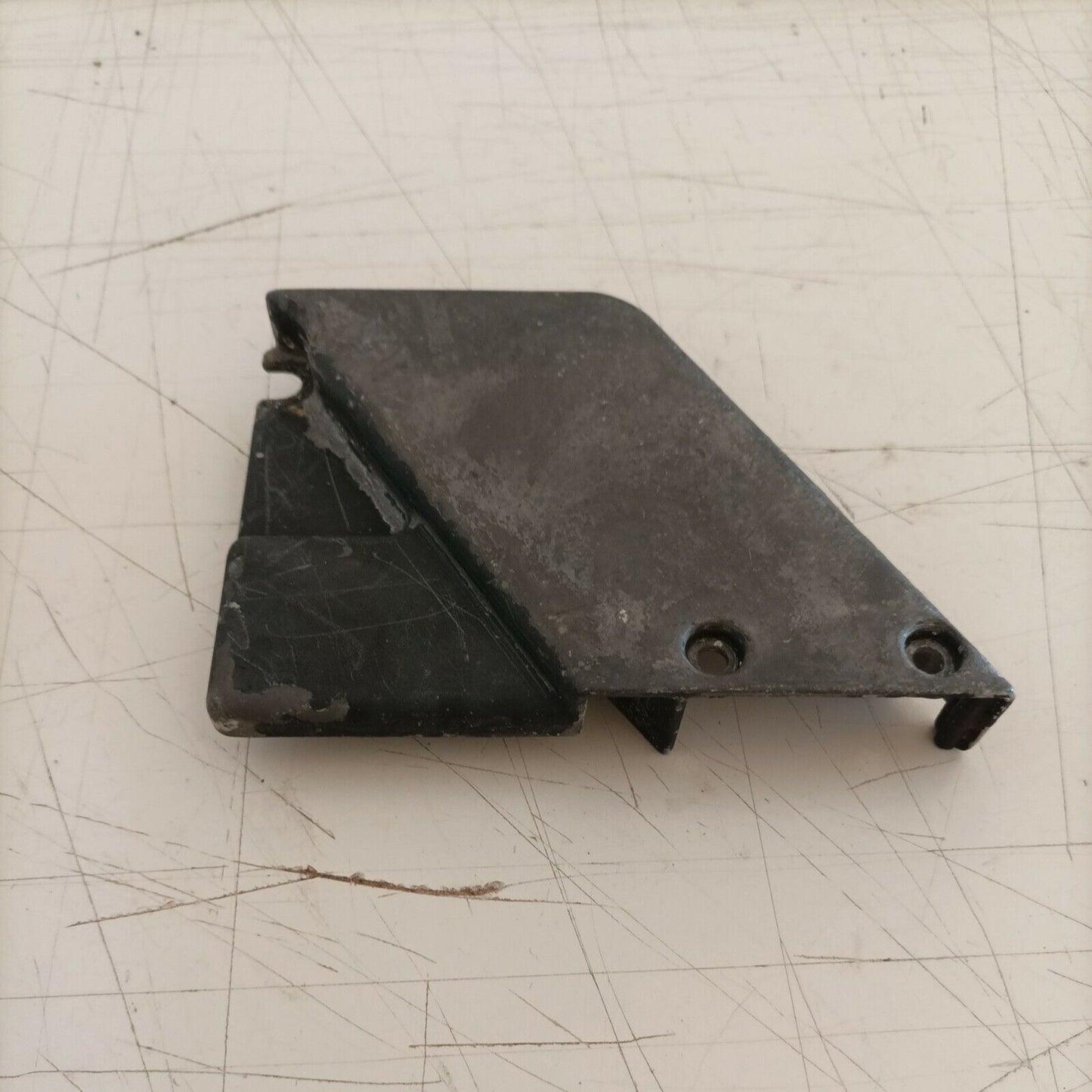 COPERCHIO COPRI lato frizione catena PER MOTOSEGA MCCULLOCH PM 480 ricambi usati