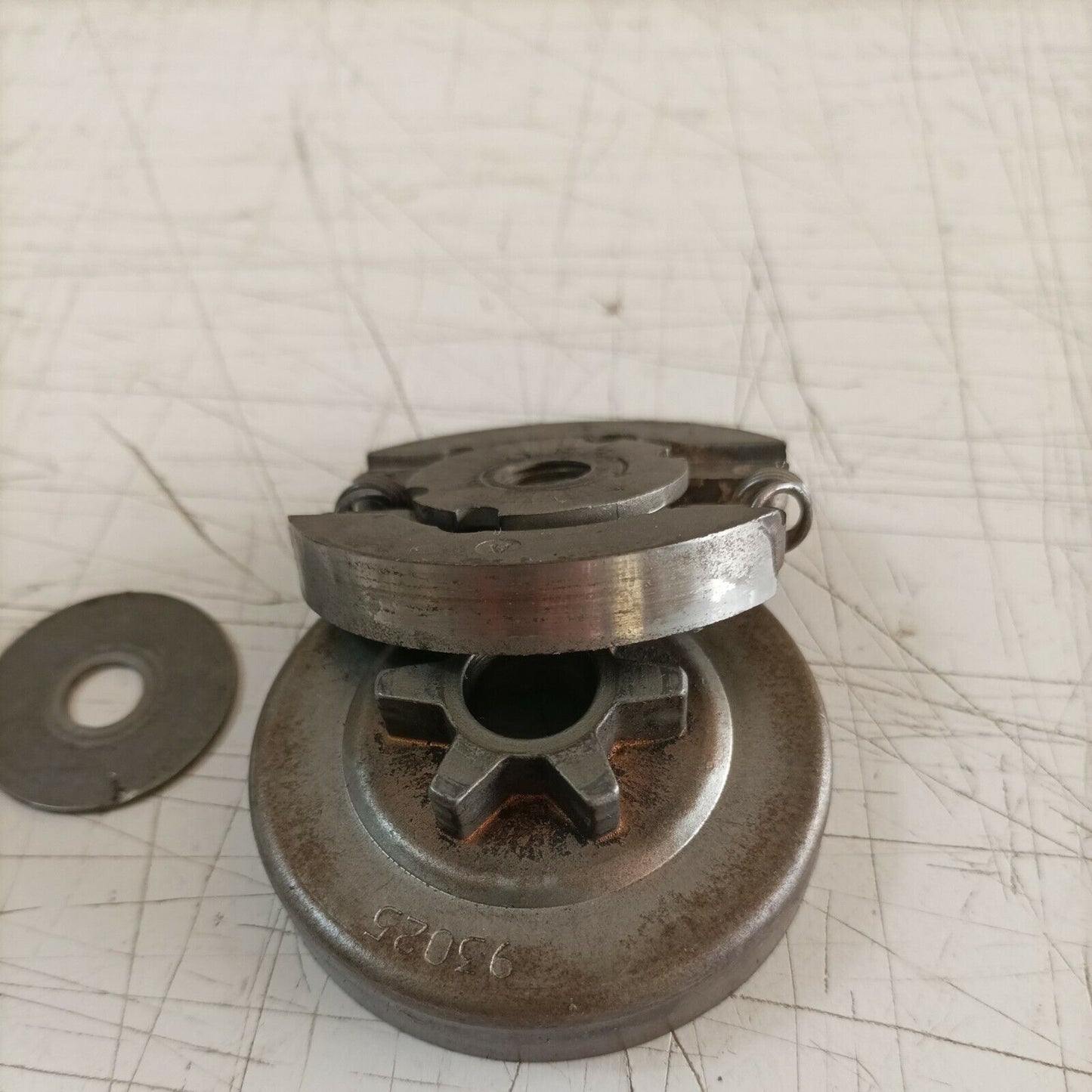 FRIZIONE E CAMPANA 93025 ORIGINALE PER MOTOSEGA CASTOR 330 ANTIVIB