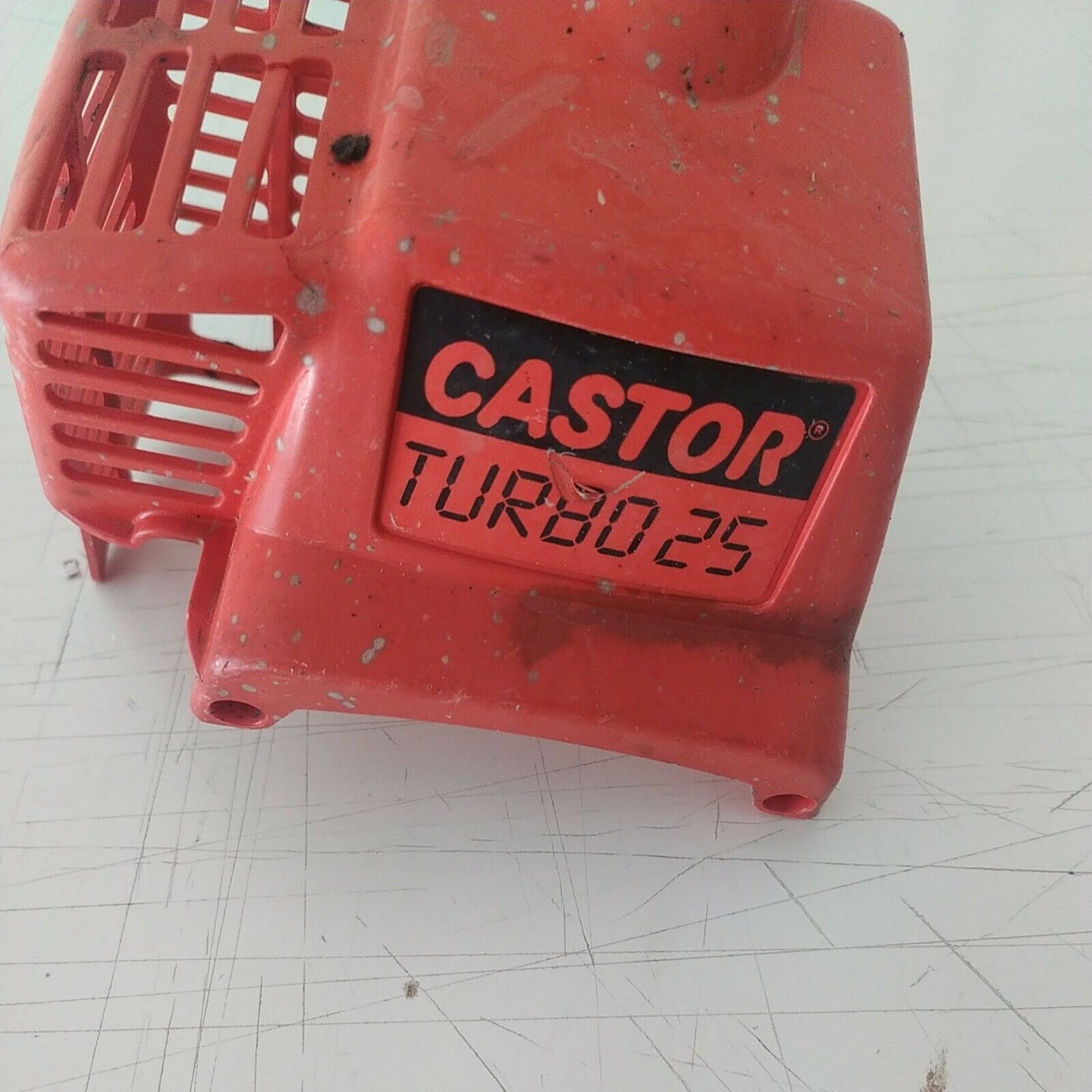 CASTOR TURBO 25 DECESPUGLIATORE COPERCHIO COPRI MOTORE Ricambio usato