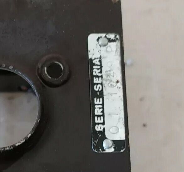 IMPUGNATURA MANICO COMANDO INFERIORE PER MOTOSEGA CASTOR ALPINA 55