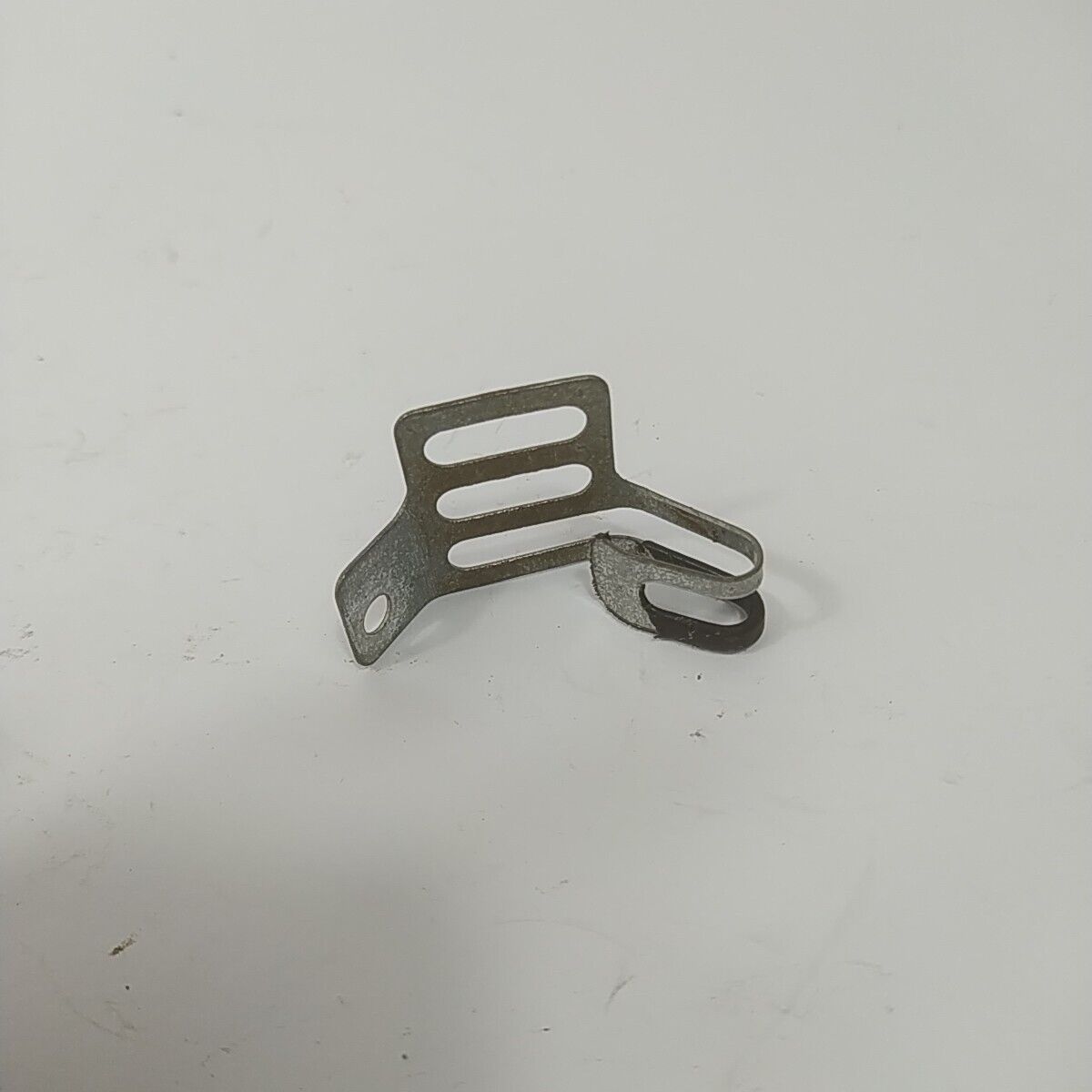 STAFFA PASSA TUBI FILO per DECESPUGLIATORE BLUE BIRD ZANE' ZM 27 ricambi usati