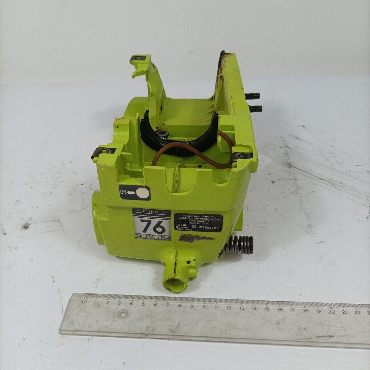 CARCASSA TELAIO SERBATOIO CARBURANTE PER MOTOSEGA POULAN 2250 ricambi usati