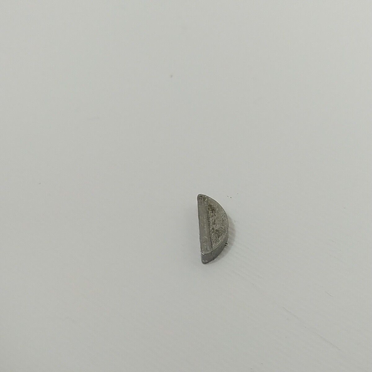 Ricambio CHIAVETTA MEZZALUNA VOLANO MAGNETICO per motosega CASTOR CP 700 usato