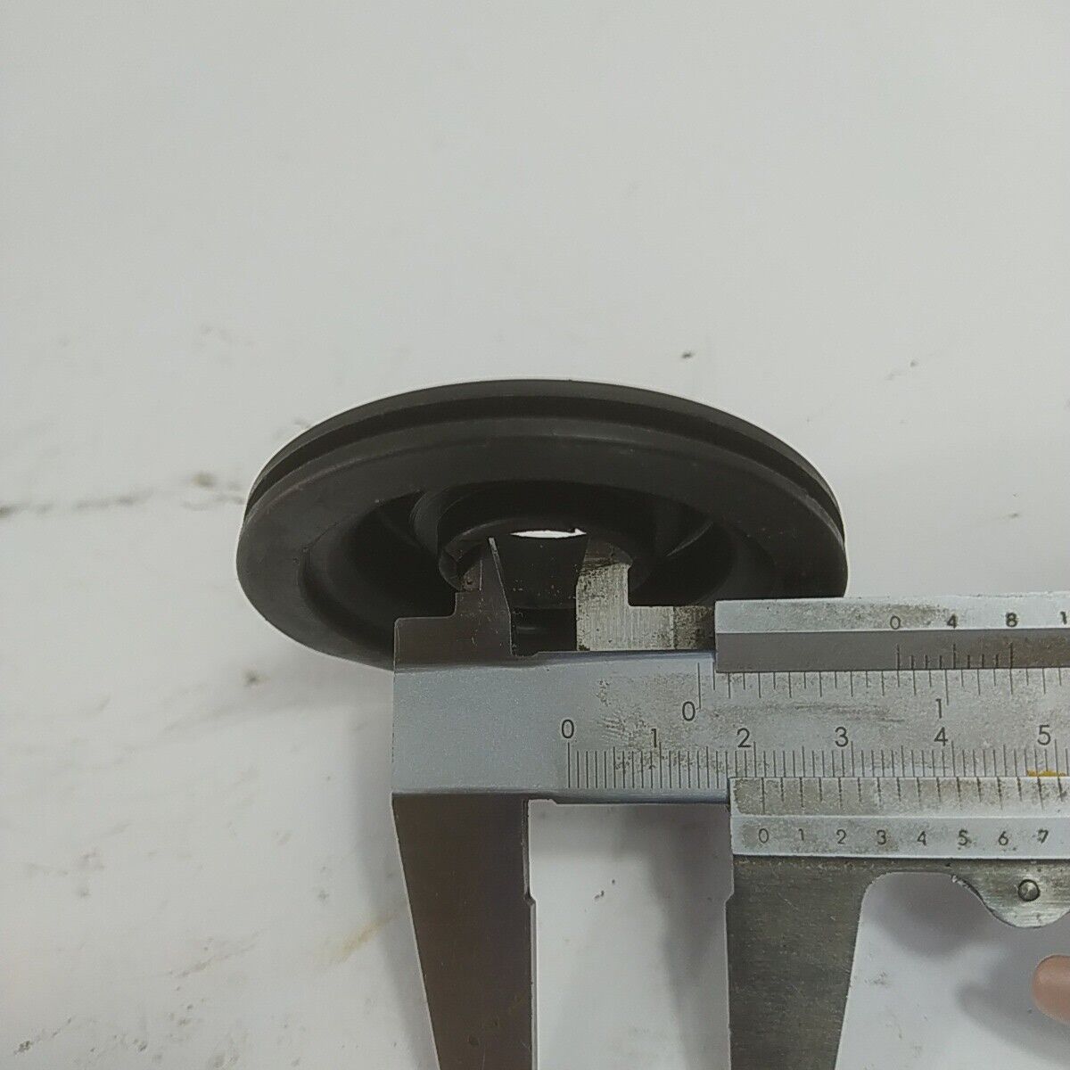 Ricambio usato GOMMINO PROTEZIONE CARBURATORE PER MOTOSEGA ALPINA PROF 45