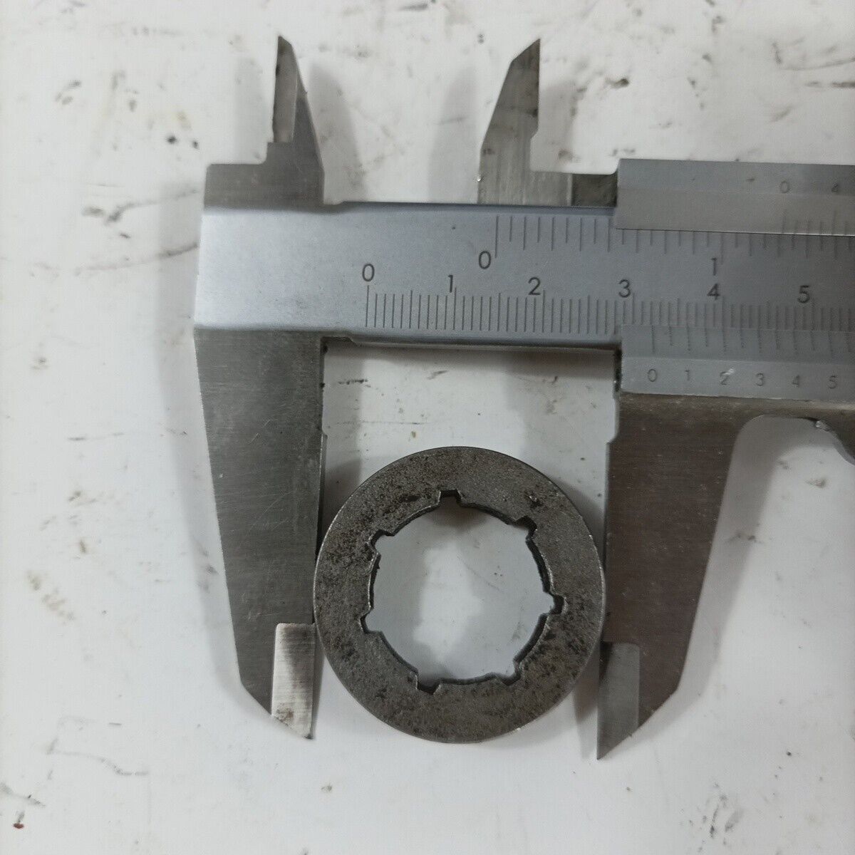 ricambio usato campana tamburo frizione 325 - 7 PER MOTOSEGA 25 40 52 cc