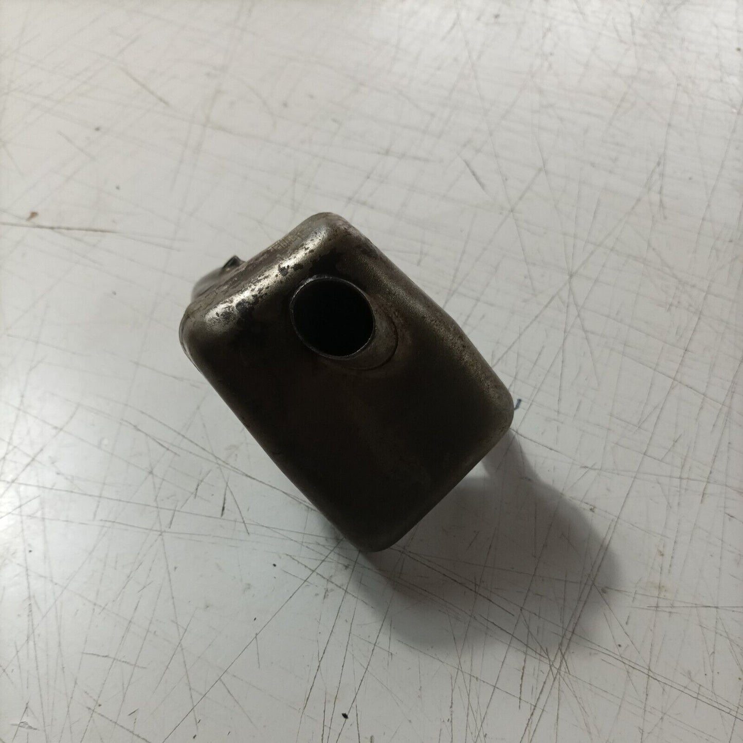 SILENZIATORE MARMITTA TERMINALE DI SCARICO PER MOTOSEGA CASTOR C 70 ALPINA A 70