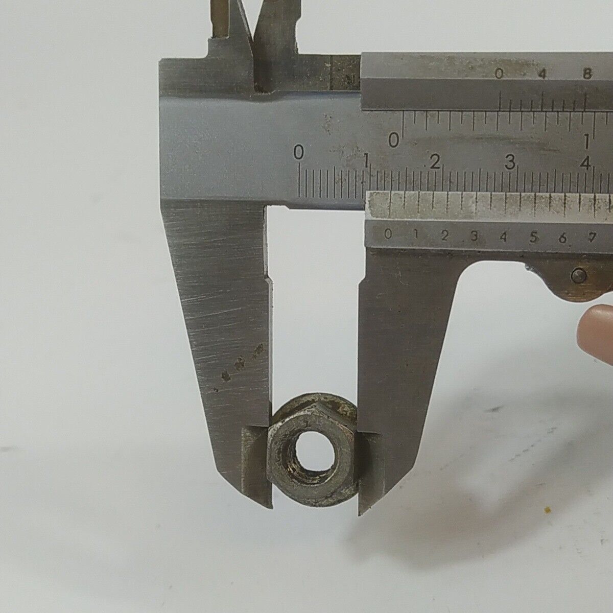 DADI BULLONI BARRA CATENA DI GUIDA per motosega HUSQVARNA 50 51 55 ricambi usati
