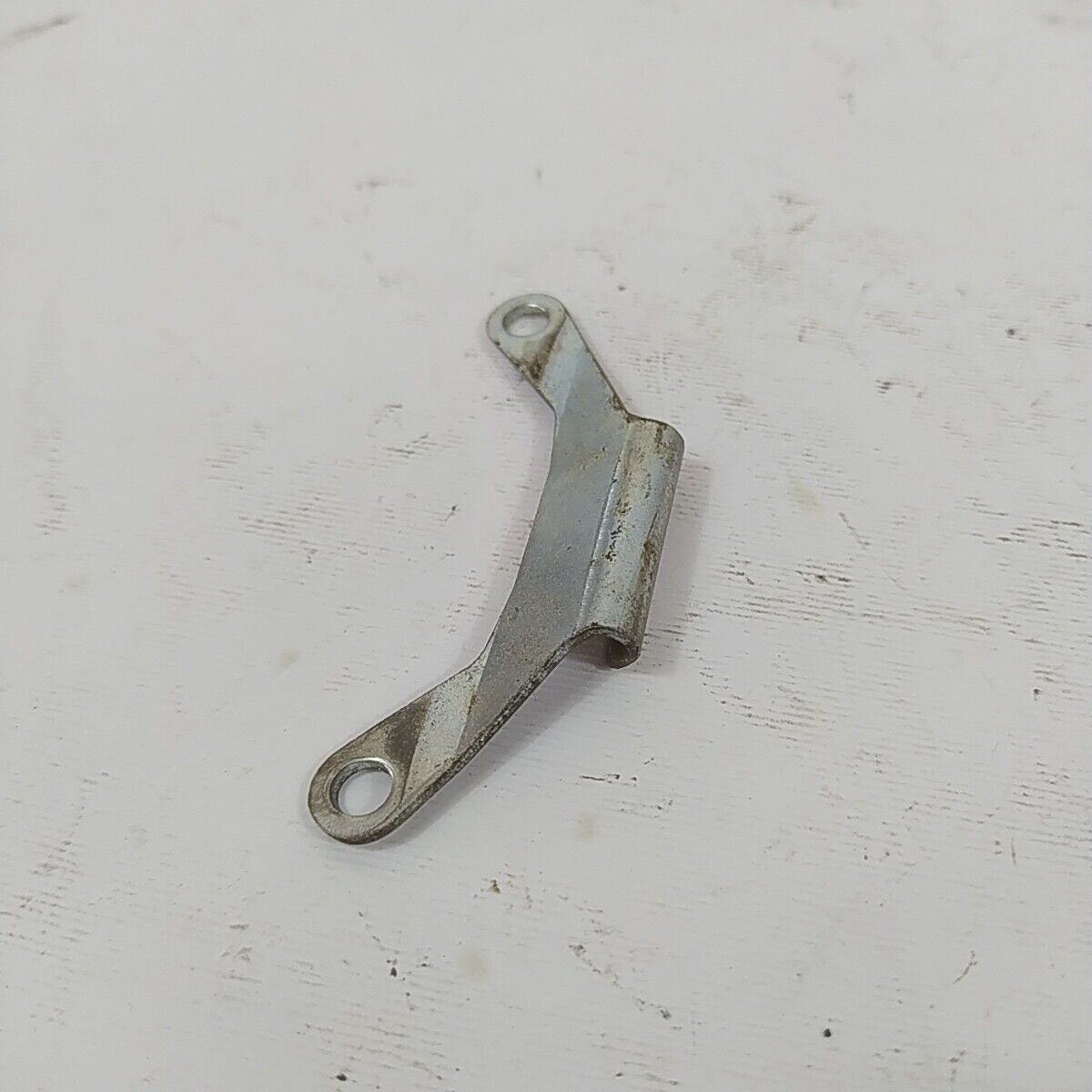 ricambio STAFFA SERBATOIO BENZINA usato per decespugliatore KAWASAKI TD 33