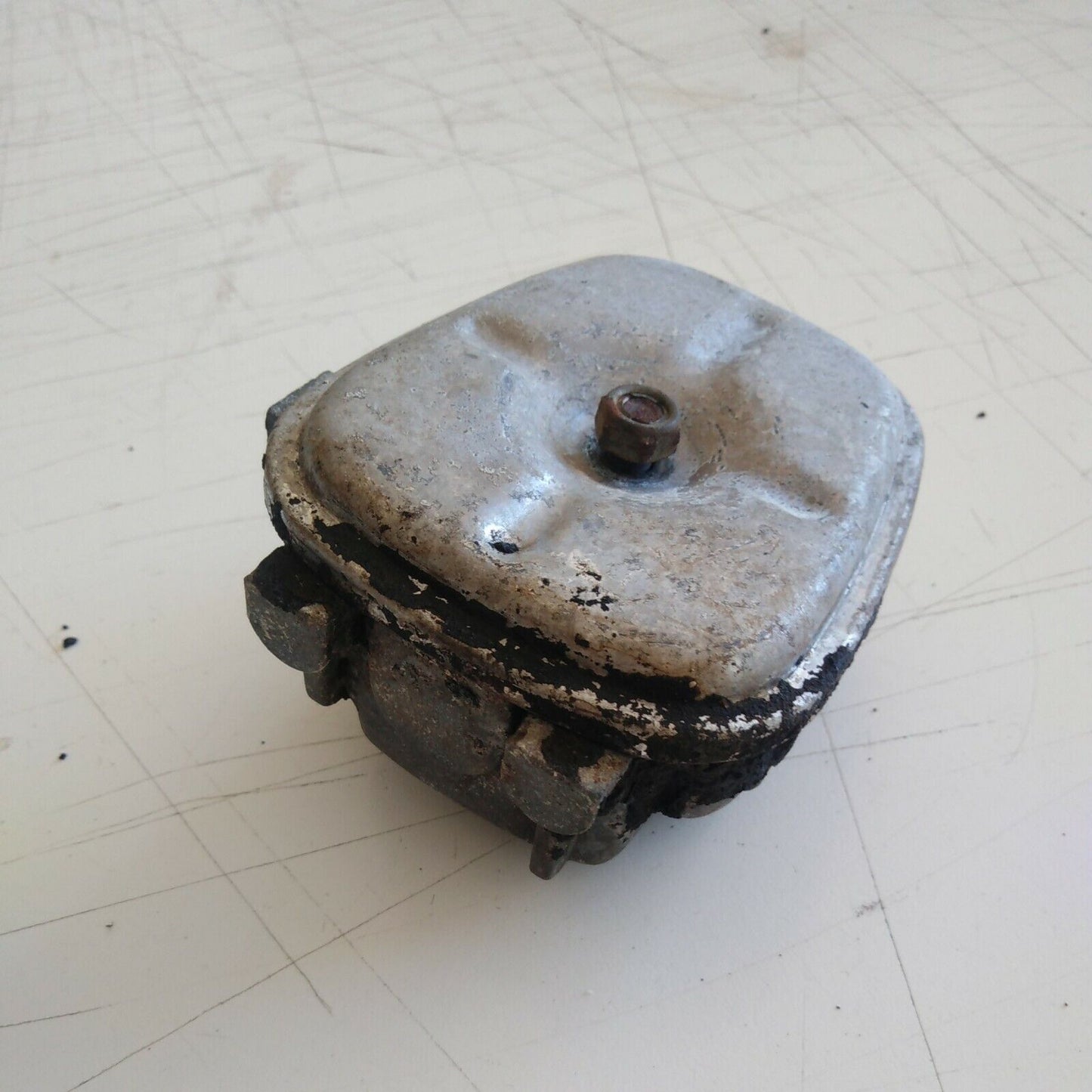 CASTOR TURBO 20 DECESPUGLIATORE MARMITTA TERMINALE SCARICO Ricambio usato