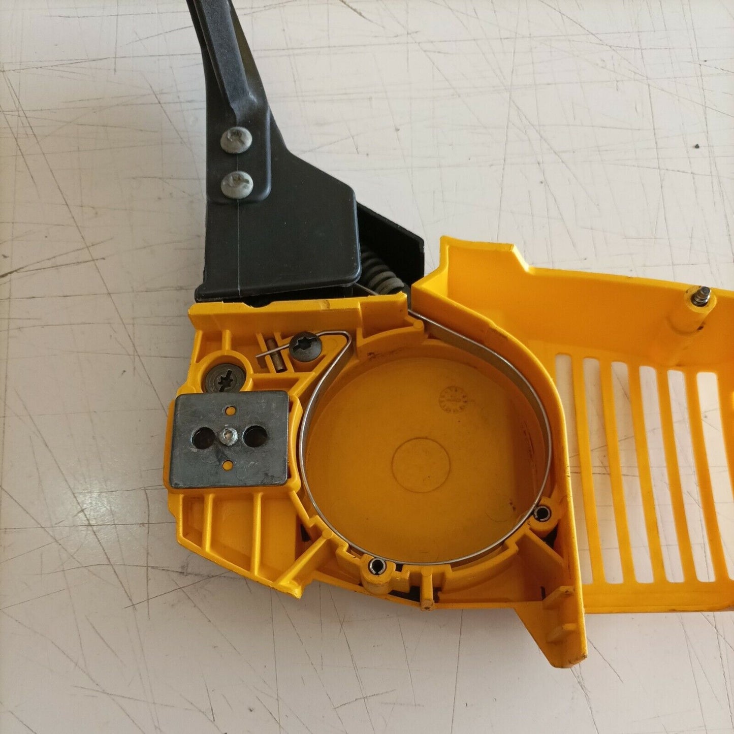 COPERCHIO FRIZIONE freno catena PER MOTOSEGA MCCULLOCH MACCAT 839 ricambi usati