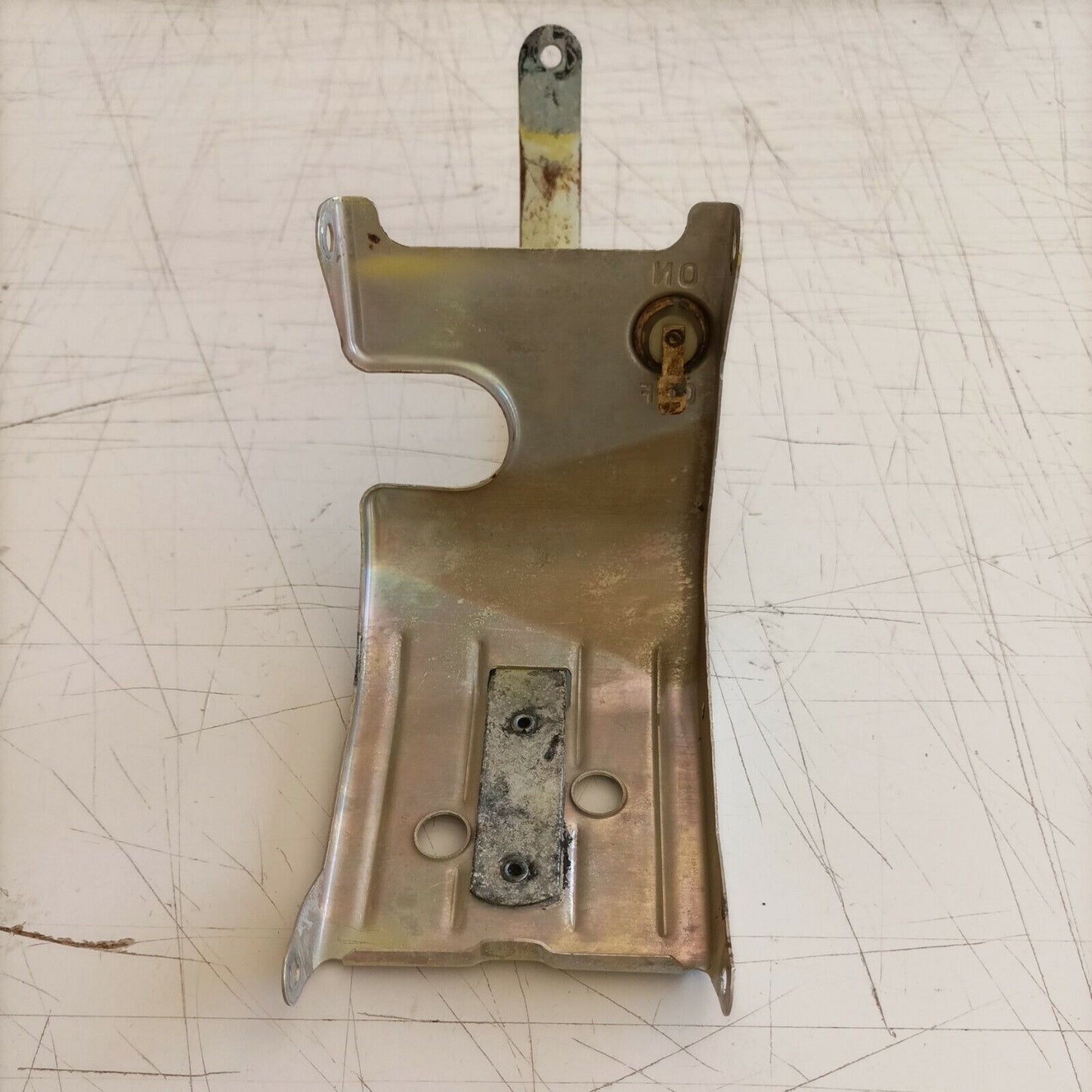 IMPUGNATURA manico inferiore PER MOTOSEGA PIONEER EASY ARC START P20 usato