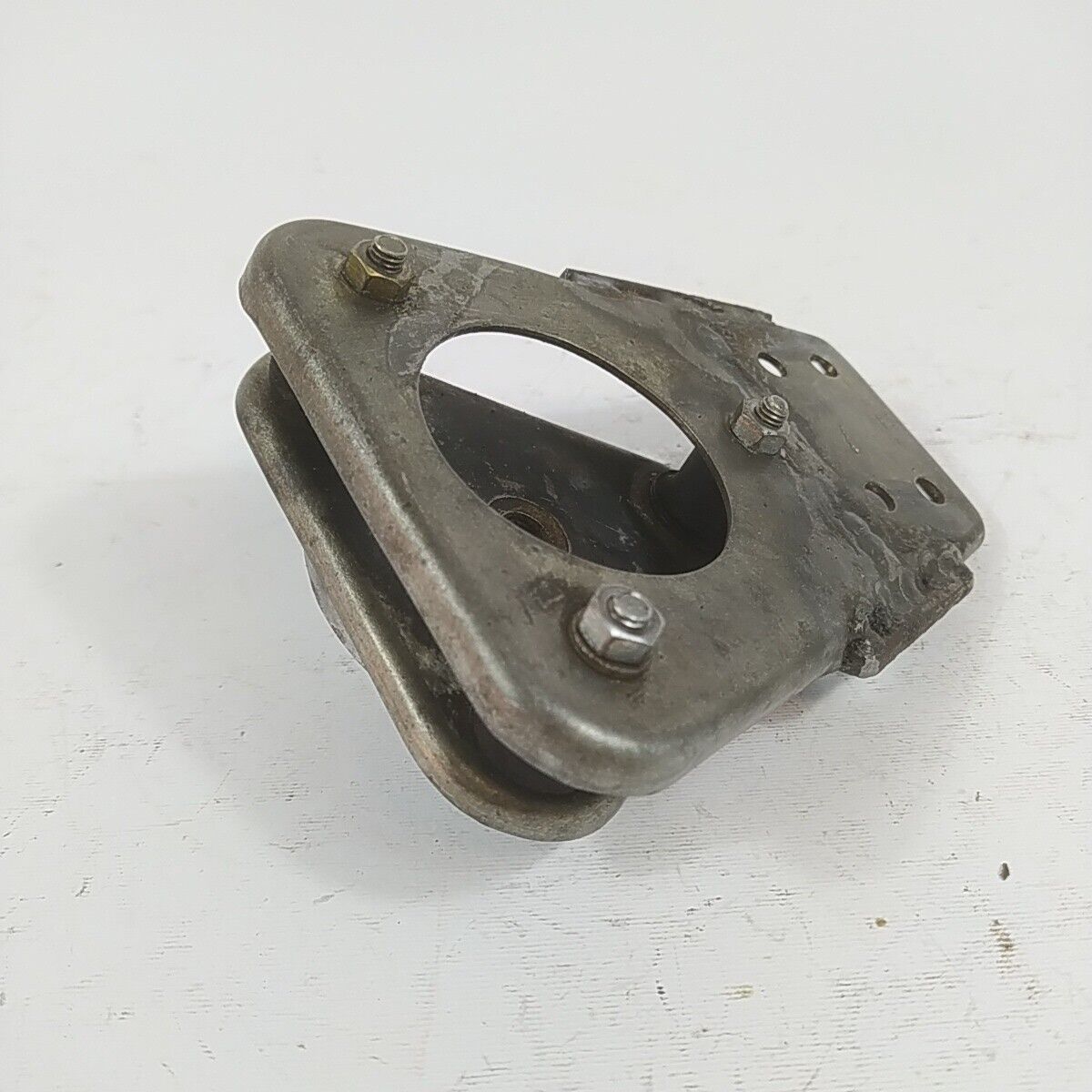 Ricambio DECESPUGLIATORE kawasaki kt 17 staffa SUPPORTO MOTORE A ZAINO usato