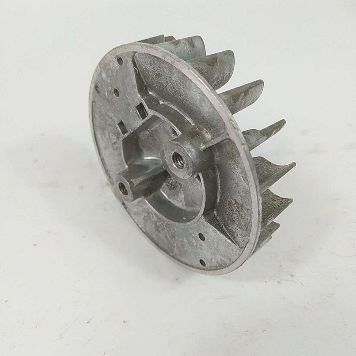 Ricambio VOLANO MAGNETICO DI AVVIAMENTO per decespugliatore TANAKA 501 ik usato