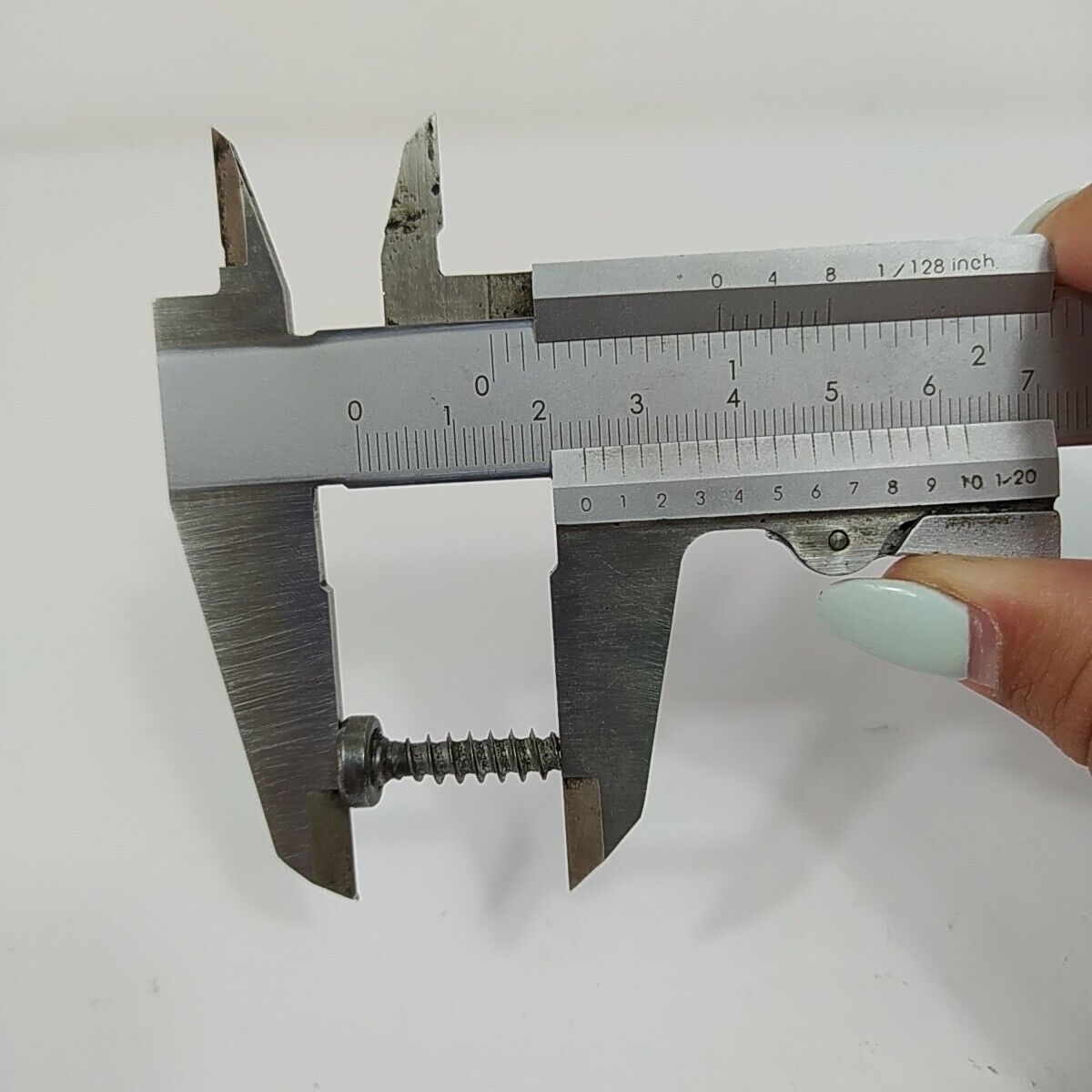 Ricambio usato VITI bulloni dadi perni di VARIE MISURE per motosega DOLMAR 116