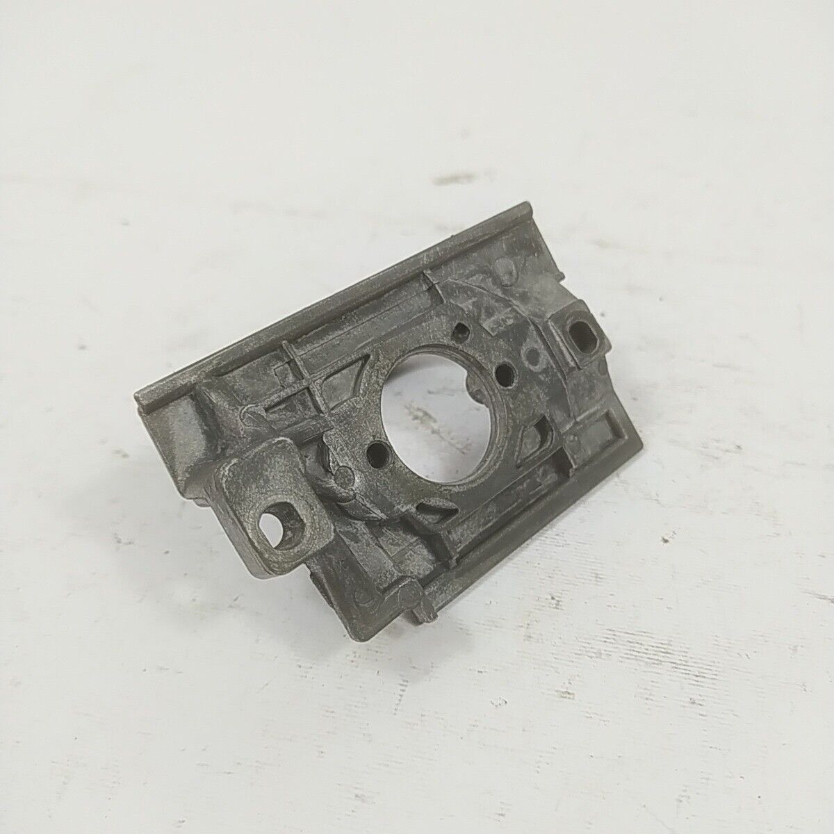 Ricambio FLANGIA RACCORDO CARBURATORE ORIGINALE per motosega CASTOR CP 700 usato