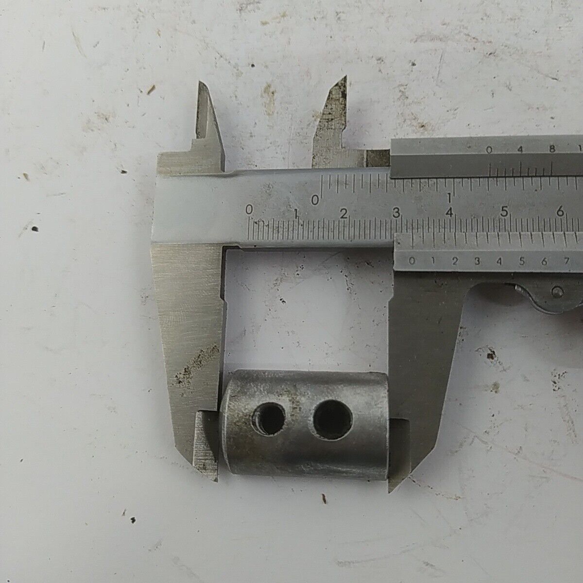 Ricambi SUPPORTO IMPUGNATURA MANIGLIA usati per motosega CASTOR C70 ALPINA A70 