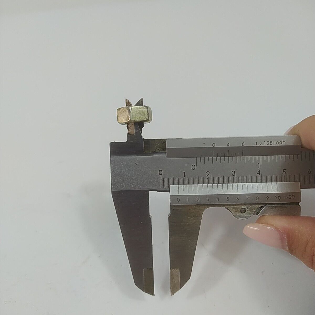 Ricambio DADO ALBERO MOTORE LATO CRICCHETTO usato per decespugliatore Efco 8425