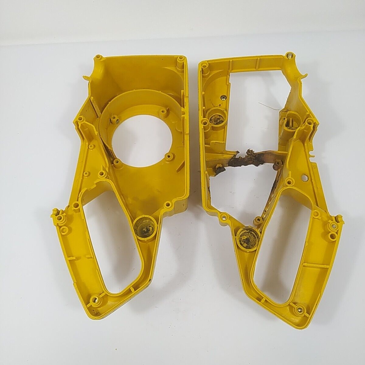 ricambi CARCASSA COPRI MOTORE per motosega ALPINA SILVER 40 castor 330 338 usati