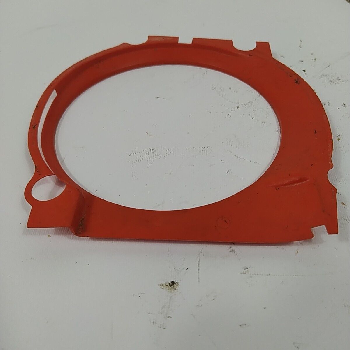 Ricambio usato CONVOGLIATORE COPERCHIO di AVVIAMENTO per motosega DOLMAR 116 si