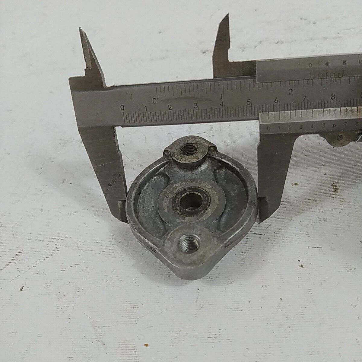 Ricambio DECESPUGLIATORE kawasaki kt 17 FRIZIONE TRASMISSIONE campana usato