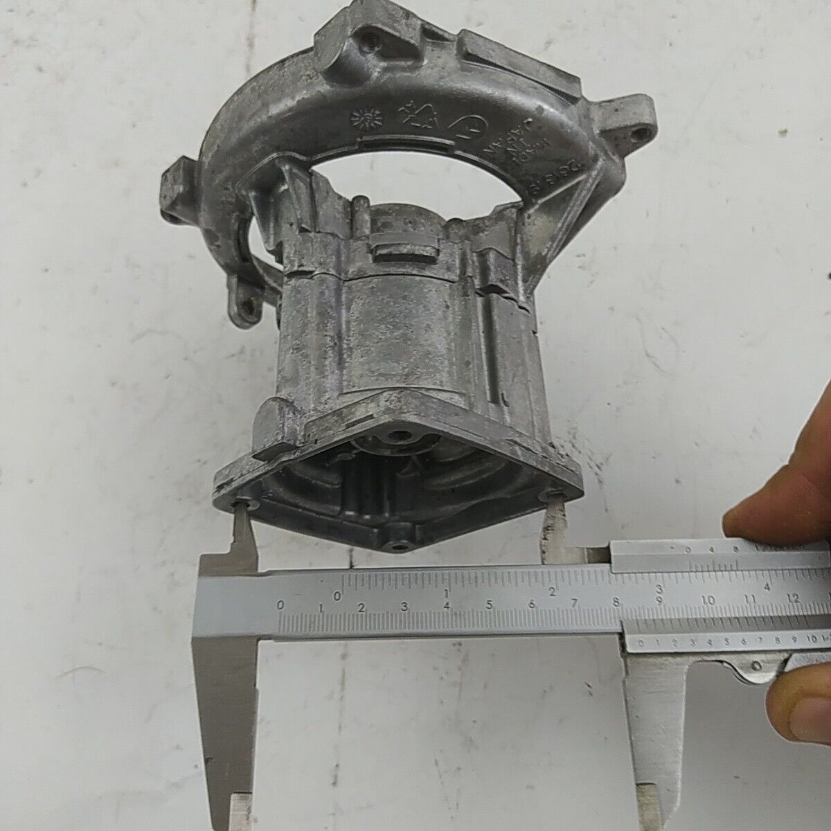 Ricambio CARTER BASAMENTO CILINDRO usato per decespugliatore MARUYAMA EA 320