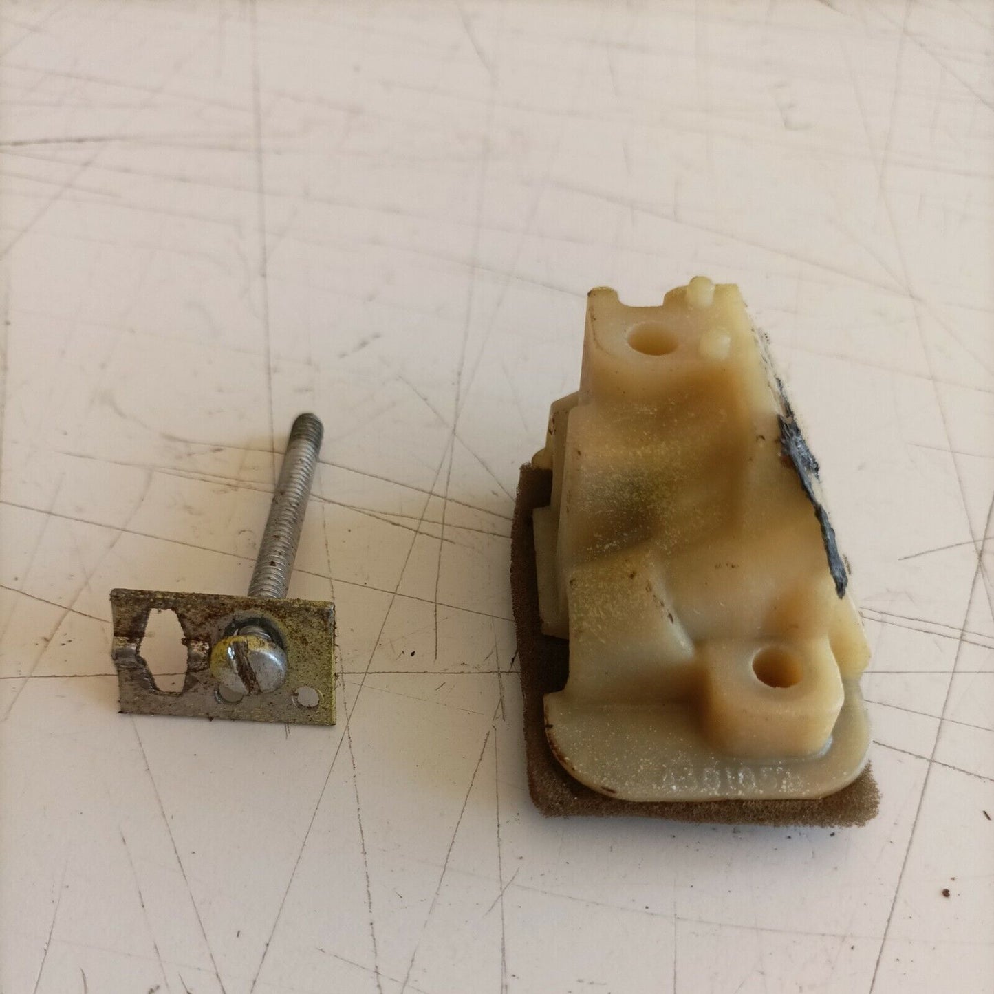 MOTOSEGA PIONEER P20 EASYARC collettore ASPIRAZIONE CARBURATORE ricambi usati