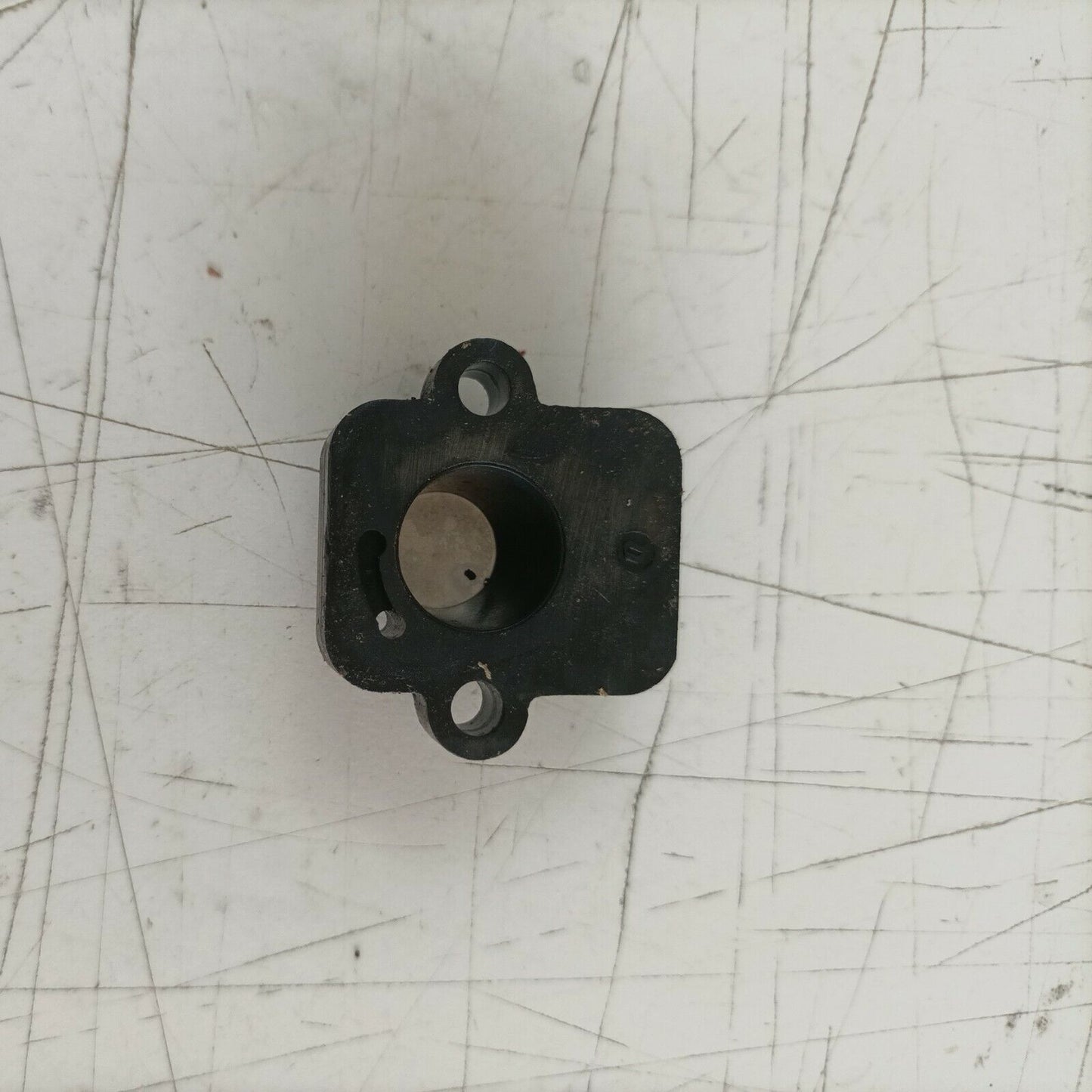 pacco lamellare CARBURATORE COLLETTORE FLANGIA PER MOTOSEGA EFCO 134 usato