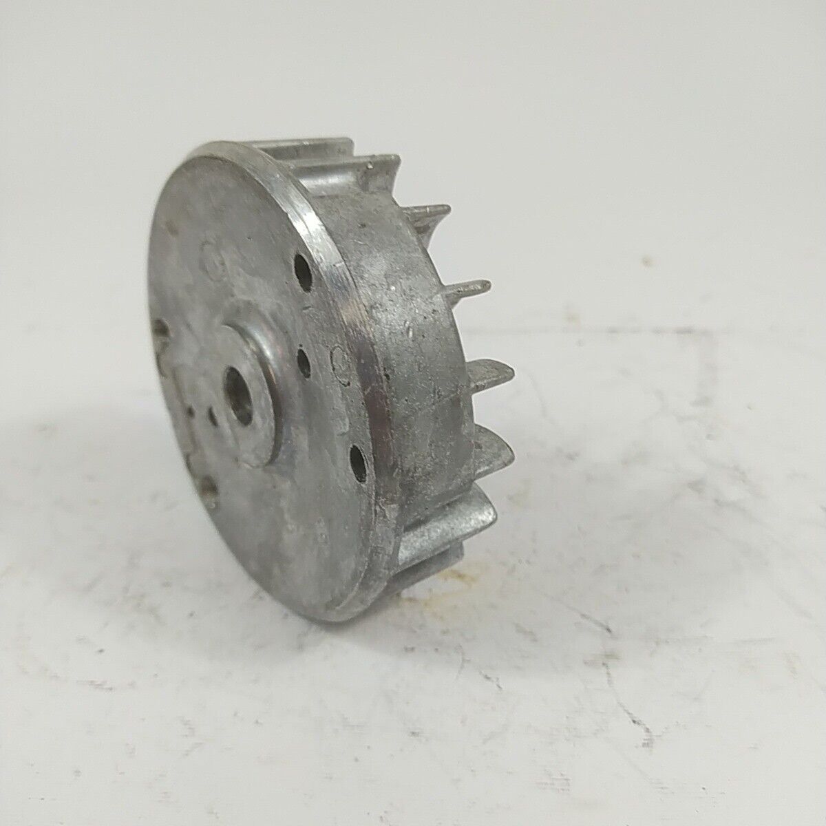 motosega CASTOR ALPINA 450 ricambio VOLANO MAGNETICO di avviamento start usato