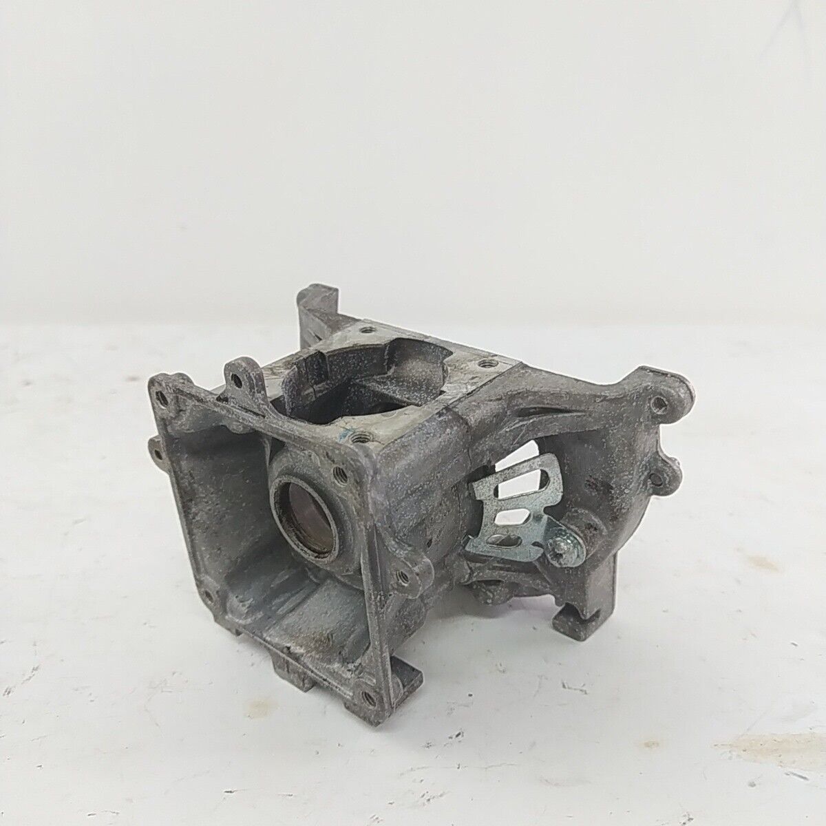 ricambio BASAMENTO CILINDRO motore usato per decespugliatore KAWASAKI TD 33