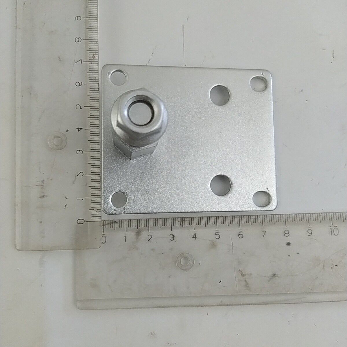 Ricambio STAFFA PIASTRA MOTORE a zaino usato per decespugliatore KAWASAKI TD 40