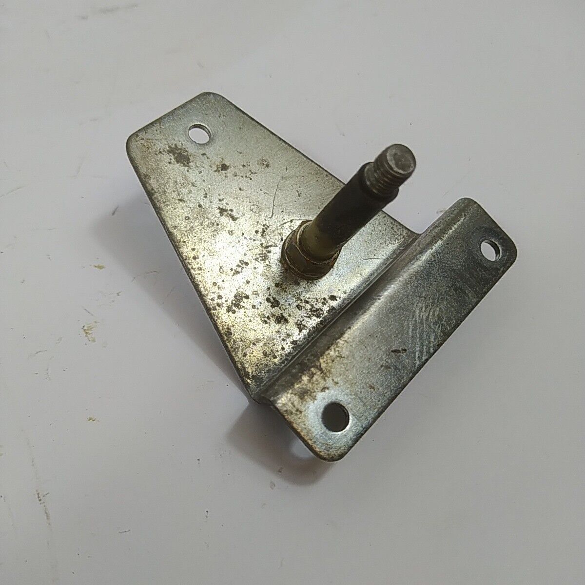 Ricambi STAFFA BARRA MOTORE A ZAINO usati per decespugliatore Komatsu ZENOAH G4K