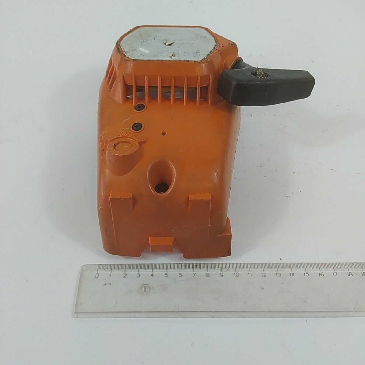 Ricambio usato COPERCHIO DI AVVIAMENTO A STRAPPO per DECESPUGLIATORE EMAK EFCO