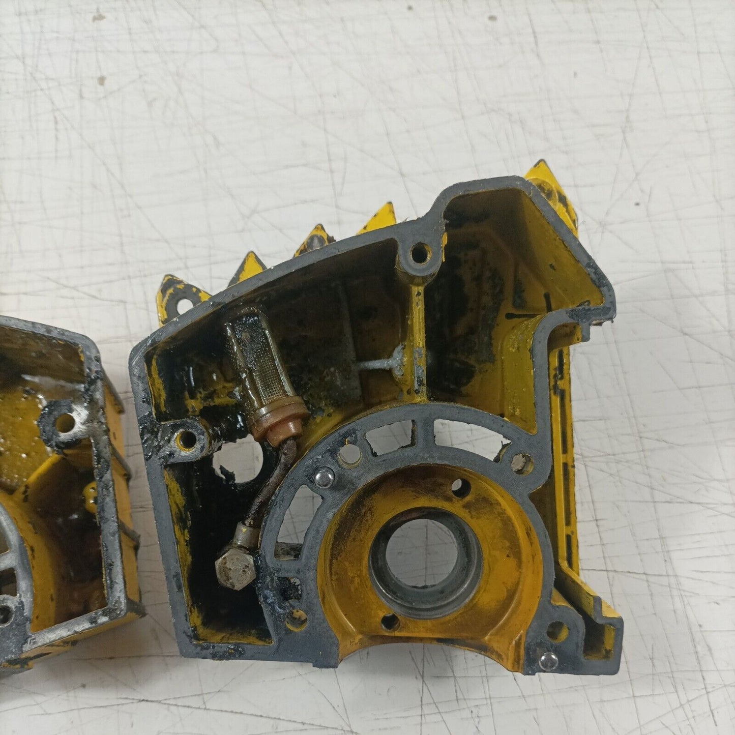 ricambi usati CARTER BASAMENTO CILINDRO PER MOTOSEGA ALPINA PROF castor  45