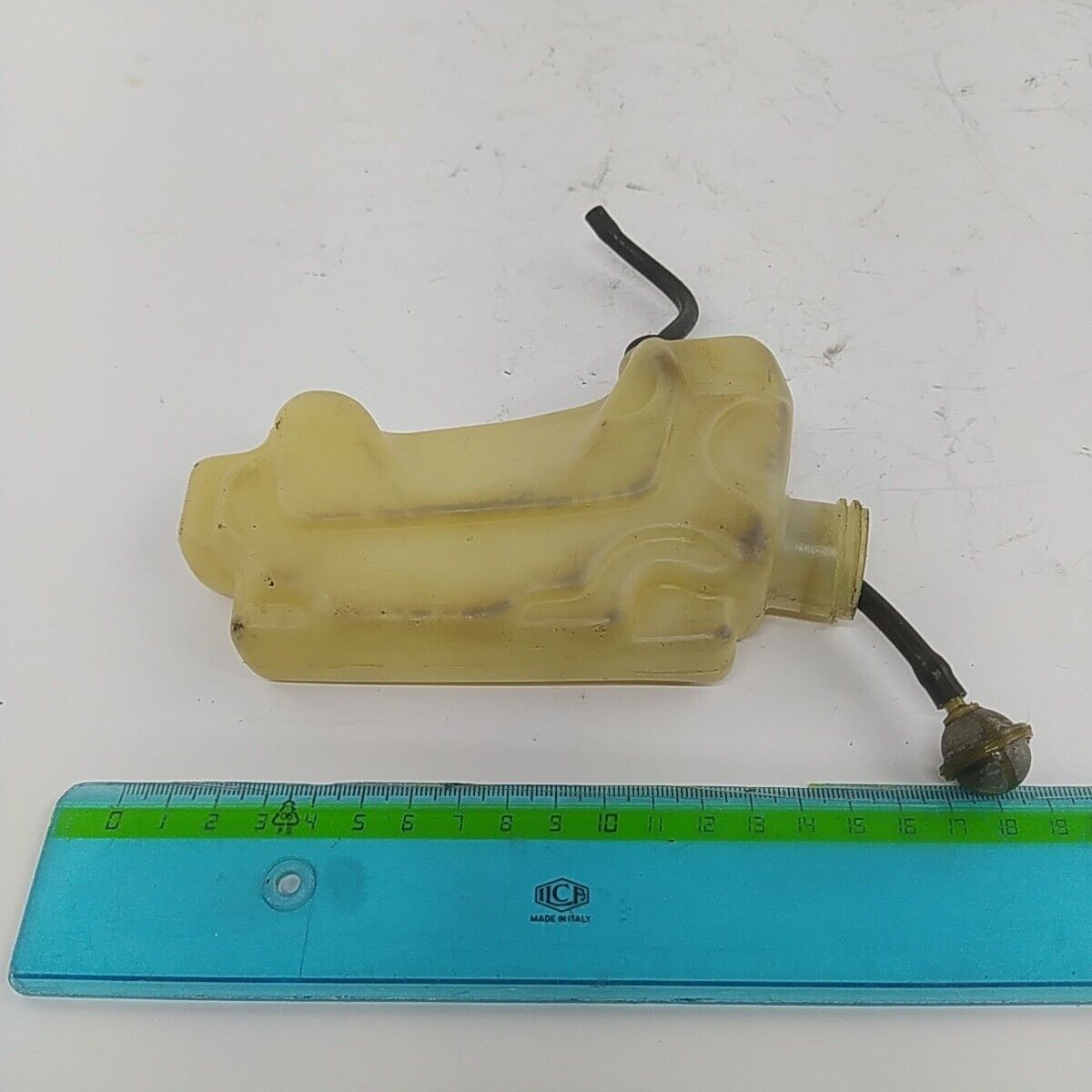 Ricambio usato SERBATOIO OLIO CATENA per MOTOSEGA Echo 330 EVL