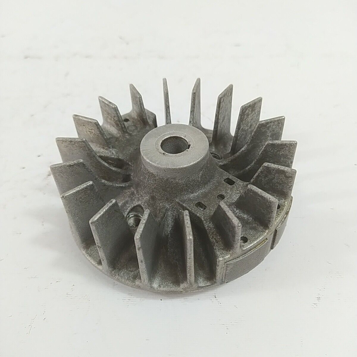 Ricambio VOLANO MAGNETICO DI AVVIAMENTO usato per decespugliatore ZENOAH G43L