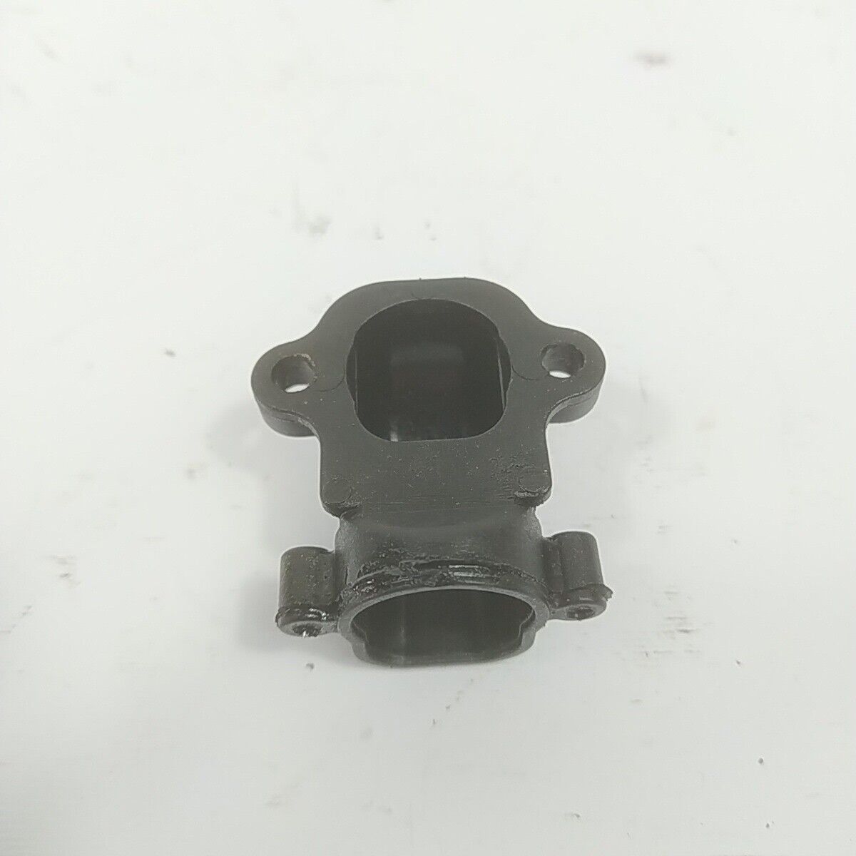 Ricambio per motosega CASTOR ALPINA 450 RACCORDO COLLETTORE FILTRO ARIA usato