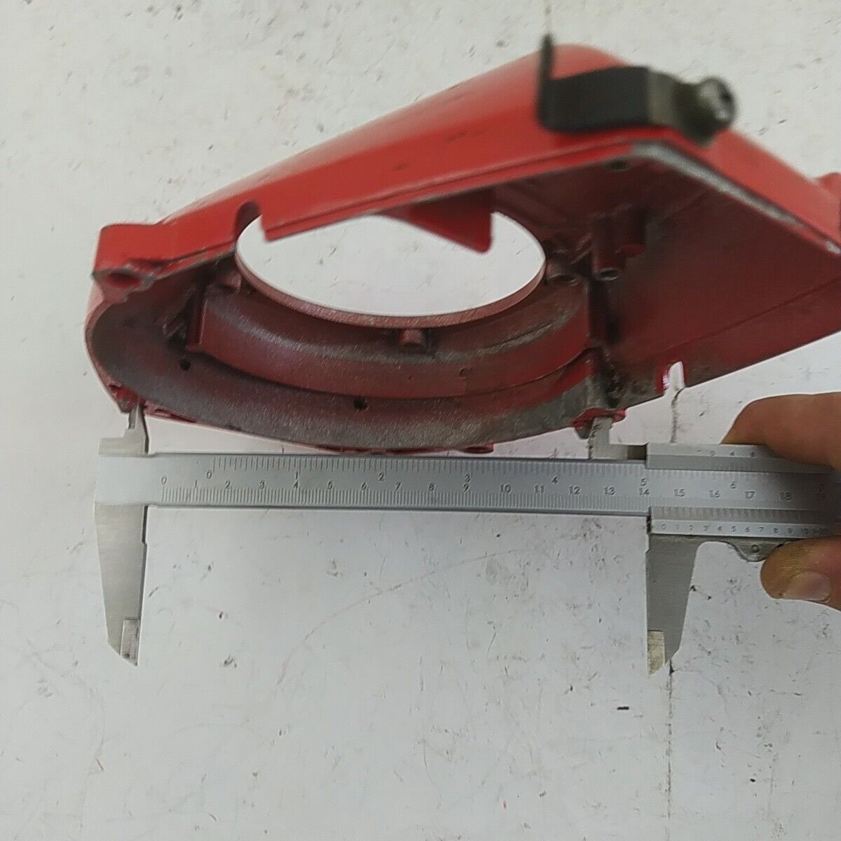 Ricambio SUPPORTO CAMPANA FRIZIONE Usato per decespugliatore Komatsu ZENOAH G4K