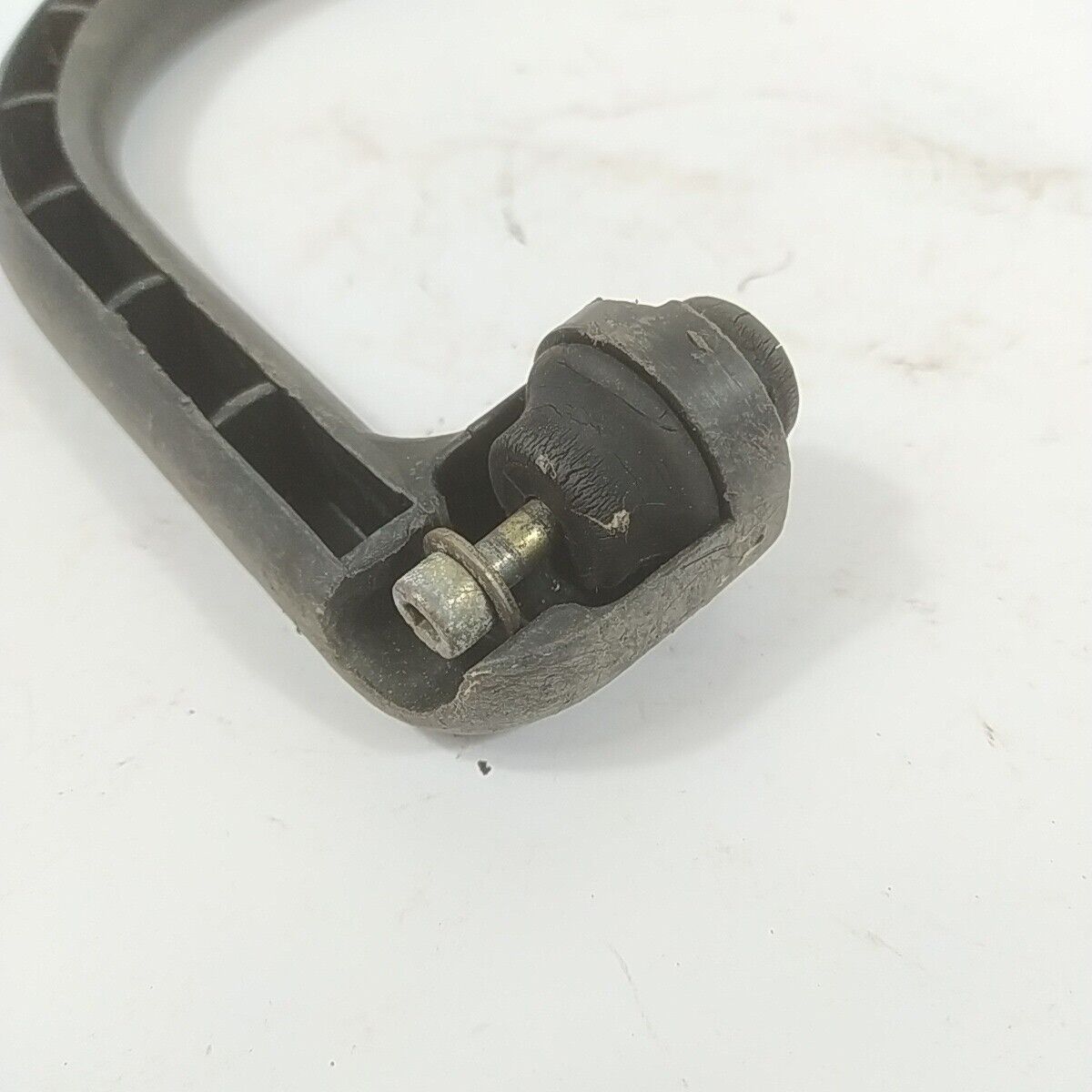 ricambio IMPUGNATURA MANIGLIA SUPERIORE PER motosega ALPINA CASTOR 40 usati